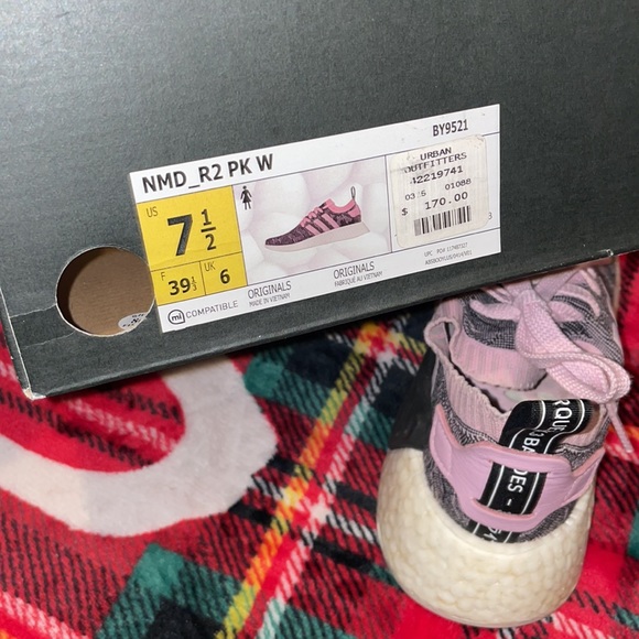 ADIDAS NMDs R2 💗 - Picture 7 of 7